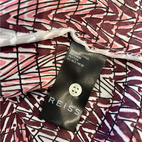 Reiss Peyton Weave Print Blouse Long Sleeve Berry Size 4
EUC - Picture 8 of 9